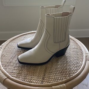 Crown Vintage White Western Booties